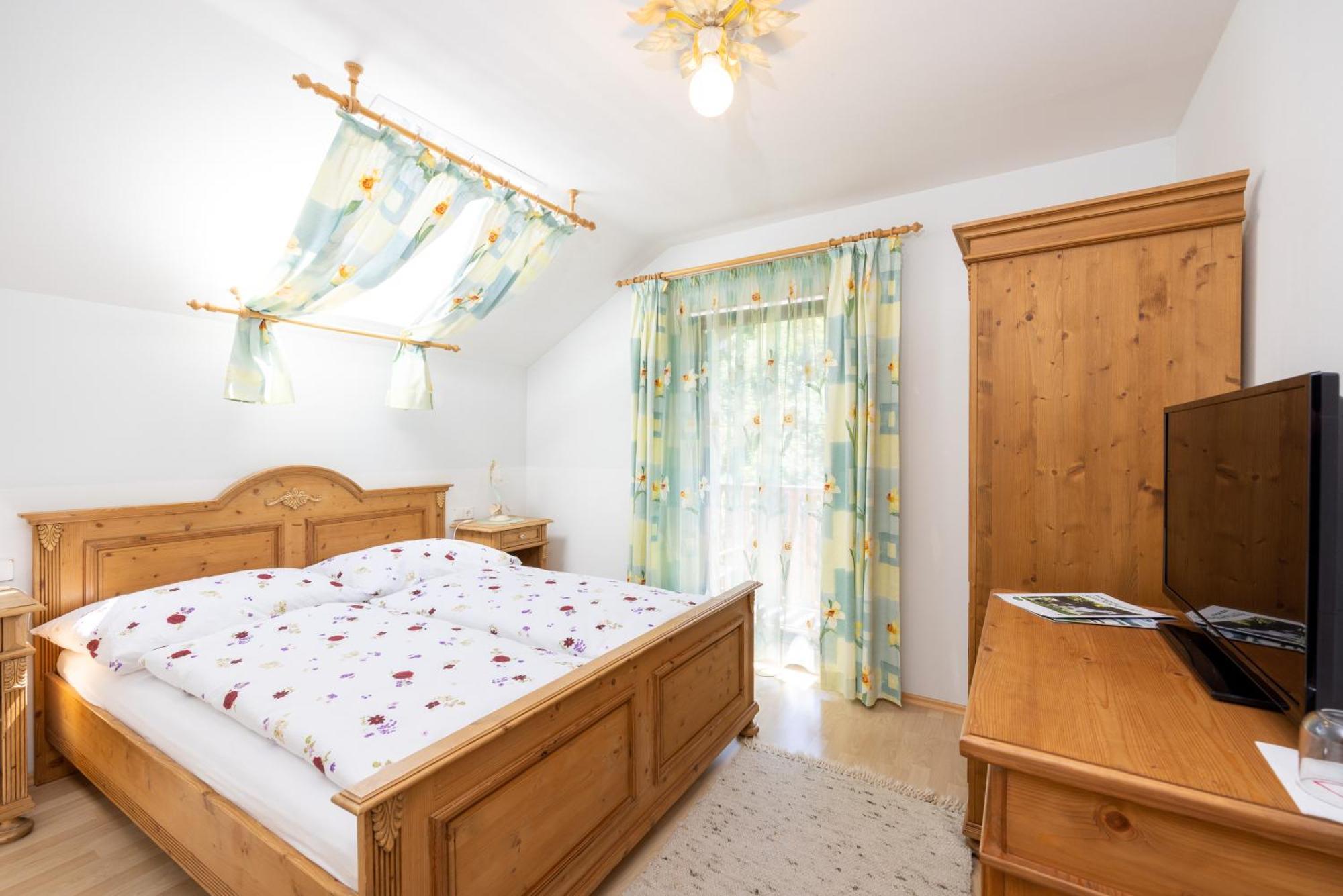 Hotel Gaestepension Edeltraud Hirschegg  Esterno foto
